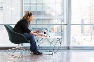 Home Internet vergelijken helpt je de beste internetprovider en snelheid voor je behoeften te vinden