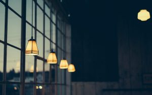 Praktische tips voor upgraden van je woningverlichting met moderne LED-lampen en slimme schakelaars voor energiebesparing